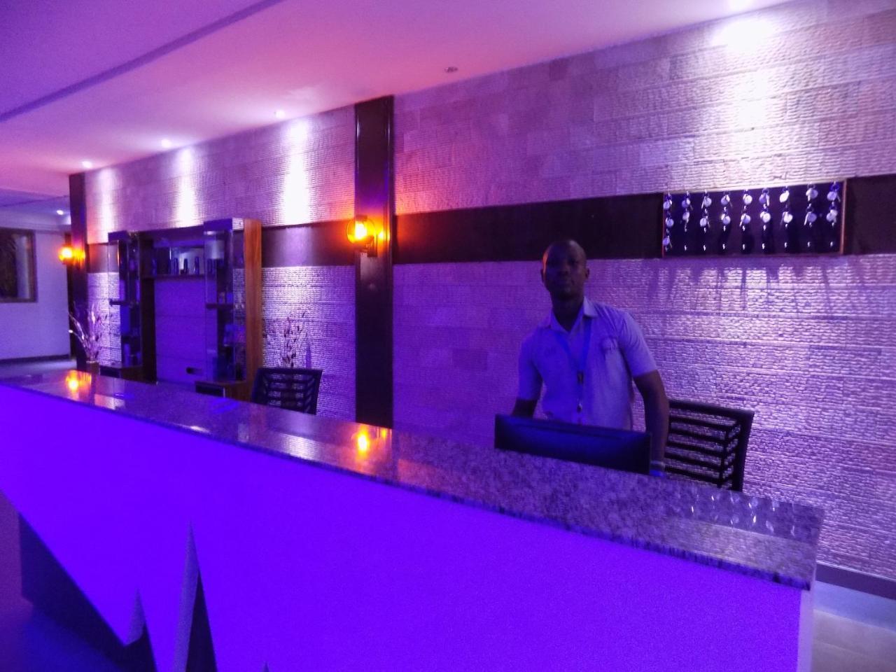 Freedom City Hotel Najjanankumbi Kamapala Кампала Экстерьер фото