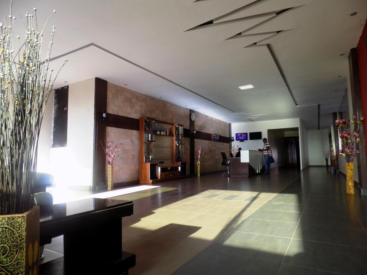 Freedom City Hotel Najjanankumbi Kamapala Кампала Экстерьер фото