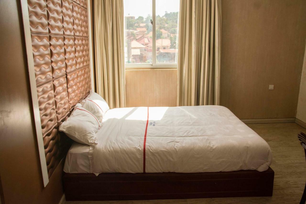 Freedom City Hotel Najjanankumbi Kamapala Кампала Экстерьер фото